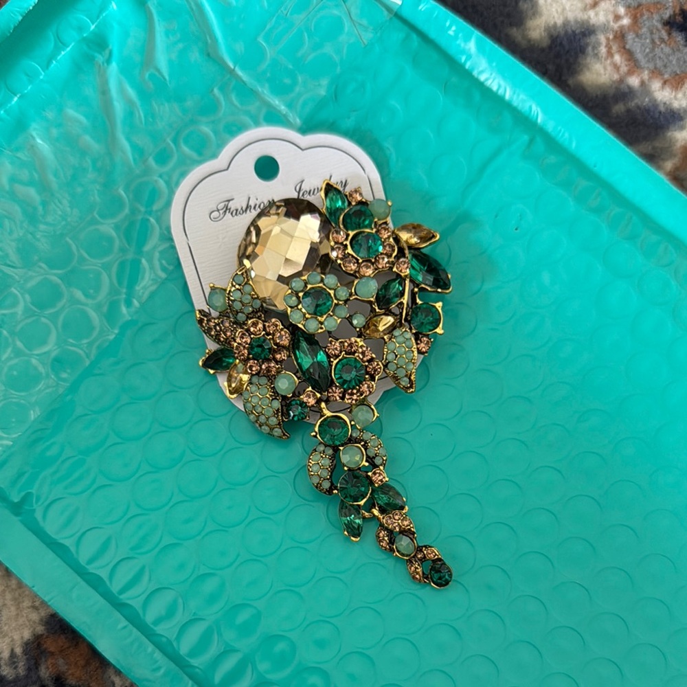 Elegant Green and Gold Floral Brooch